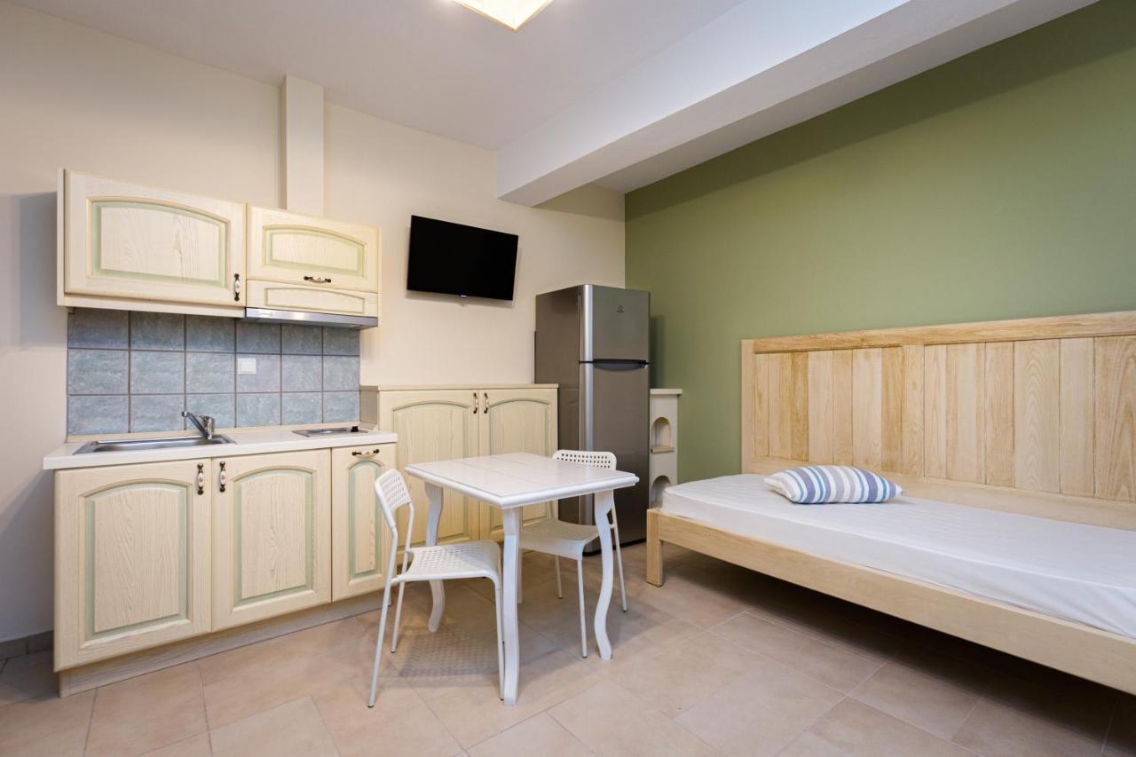 Alexa'S Sunny Days Aparthotel ลิเมนาเรีย ภายนอก รูปภาพ